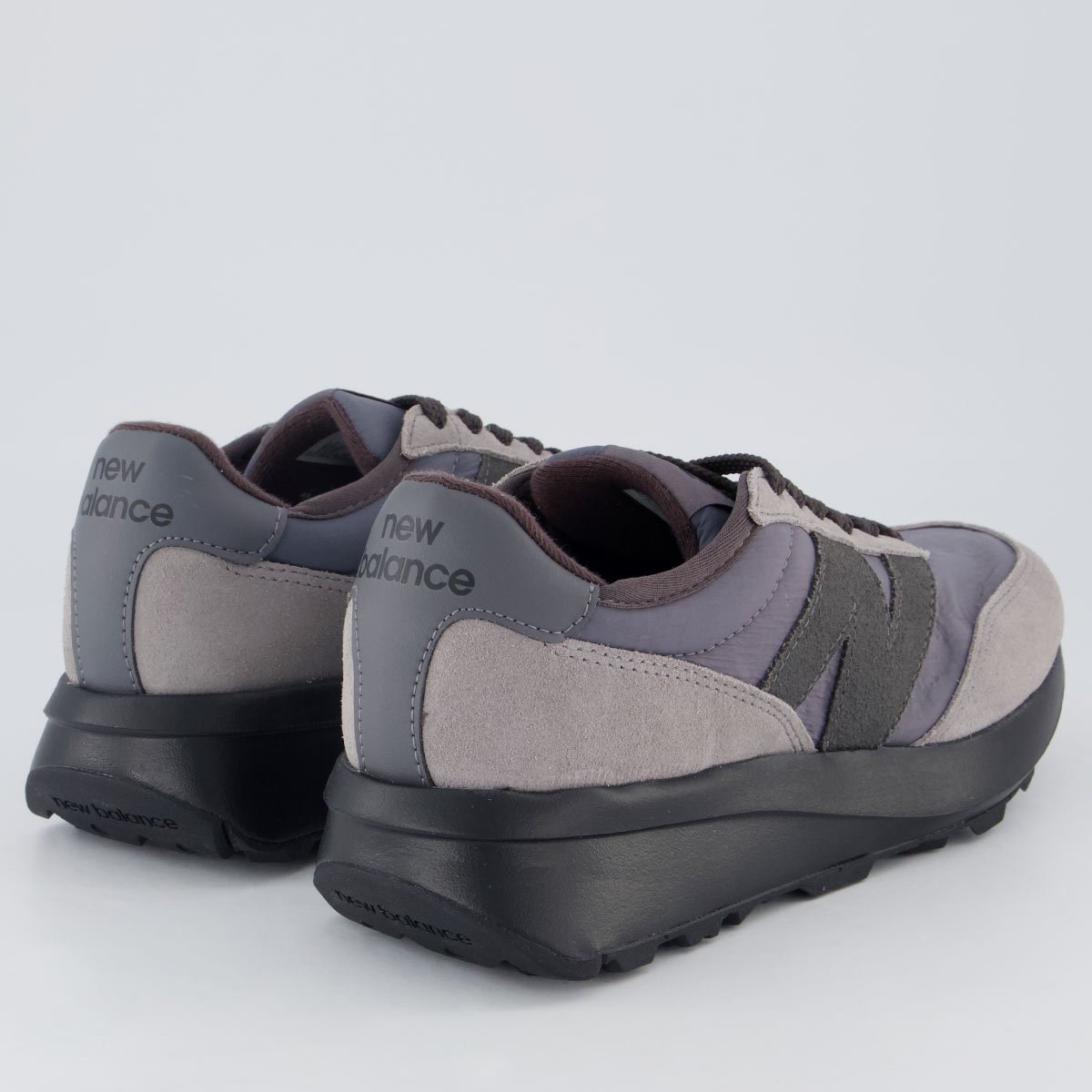 Tênis New Balance 370 V1 Cinza e Preto Preto 3