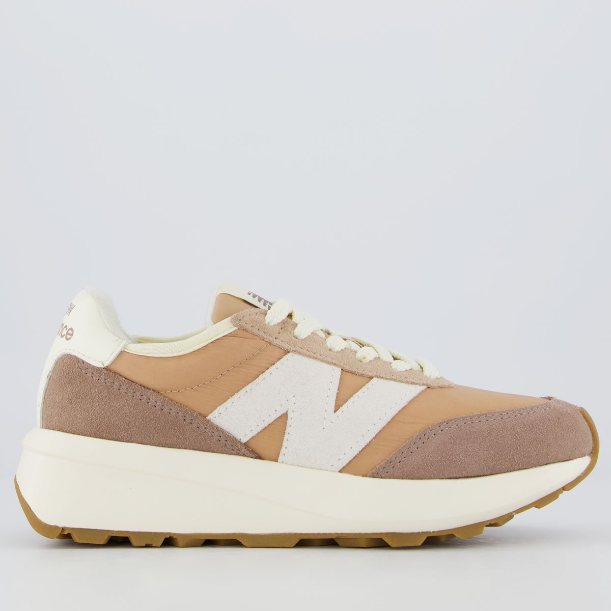 Tênis New Balance 370 V1 Feminino Marrom e Off-White