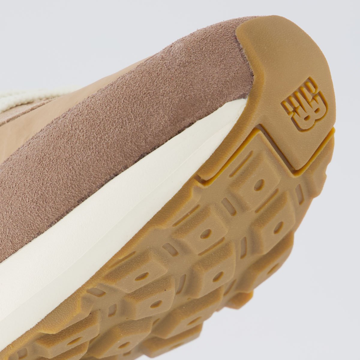 Tênis New Balance 370 V1 Marrom e Off-White Marrom 8