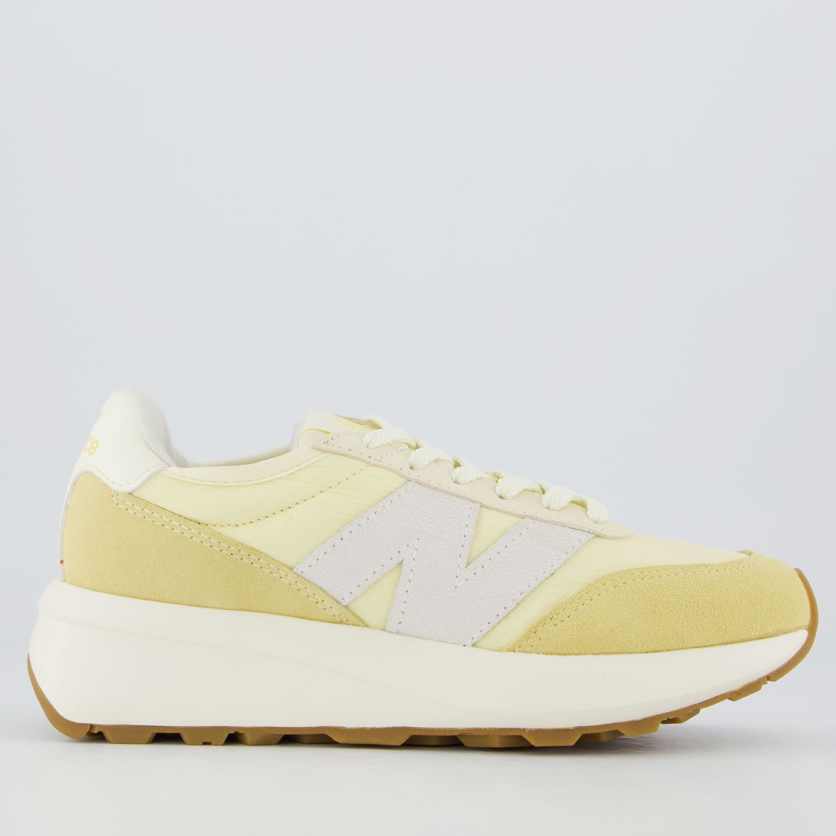 Tênis New Balance 370 V1 Feminino Bege e Amarelo