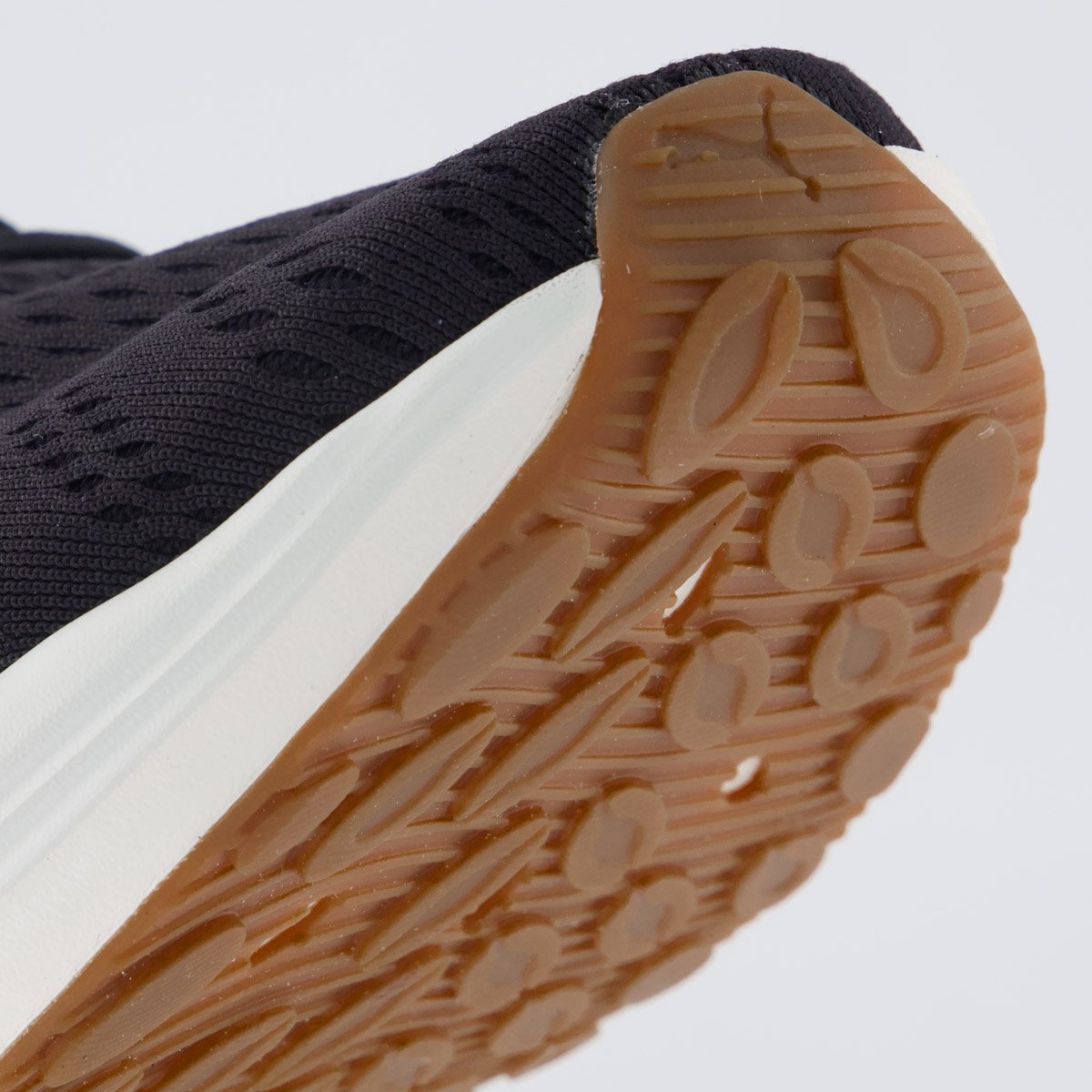 Tênis Puma Darter Pro Archive Preto e Branco Preto 8