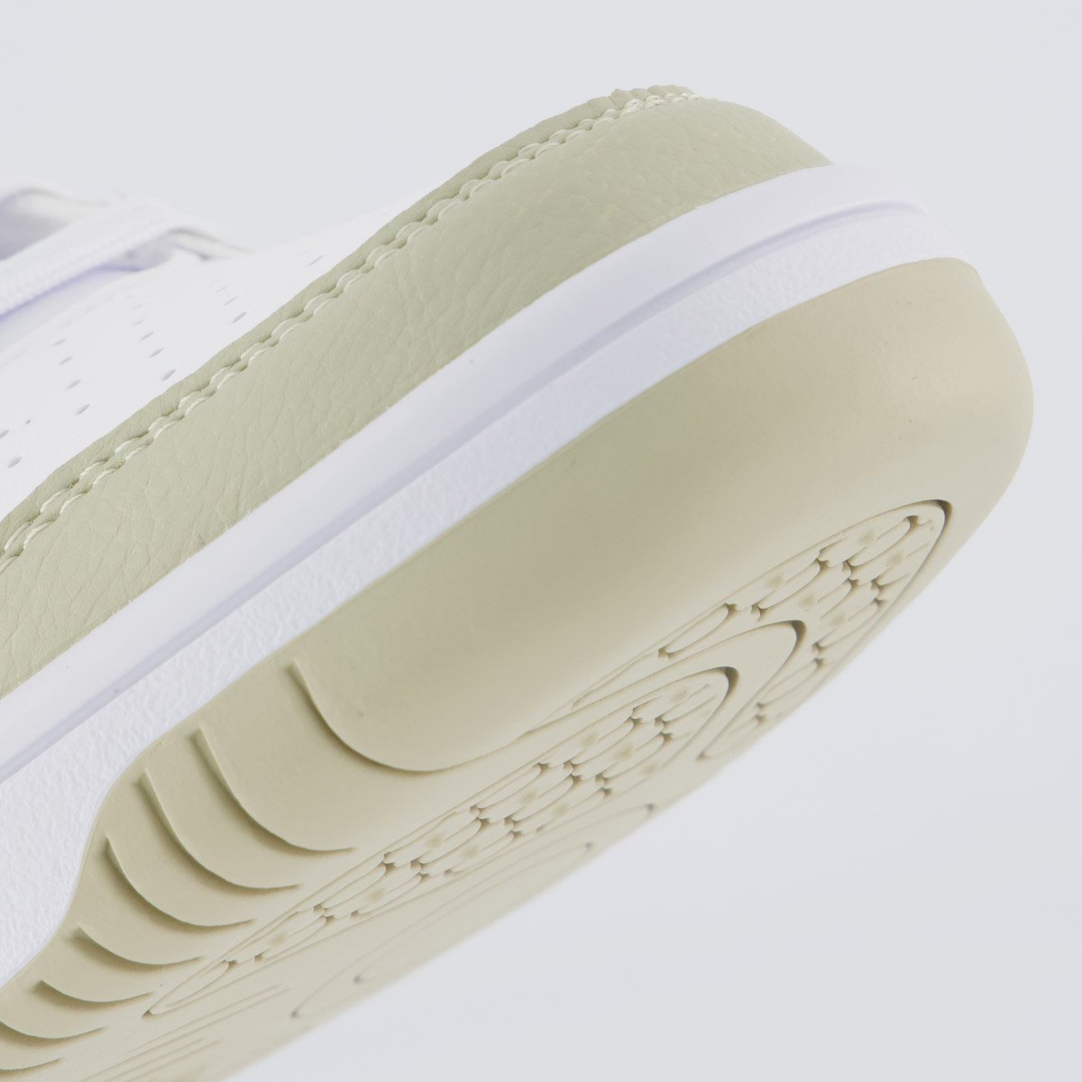 Tênis Puma Rebound V6 Feminino Branco e Bege Branco/Bege 8