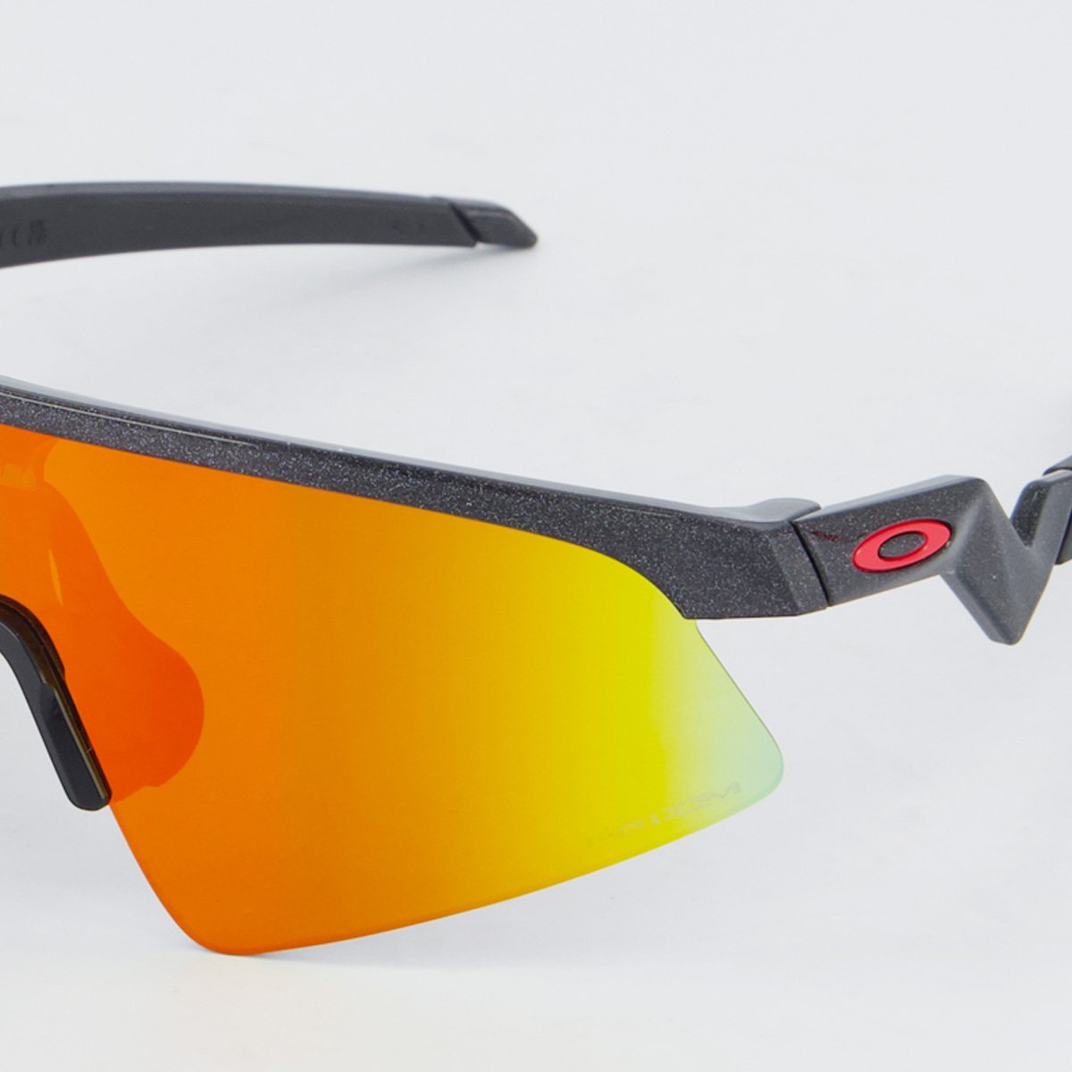 Óculos de Sol Oakley Resistor Sweep PM Prizm Preto e Laranja Preto 3