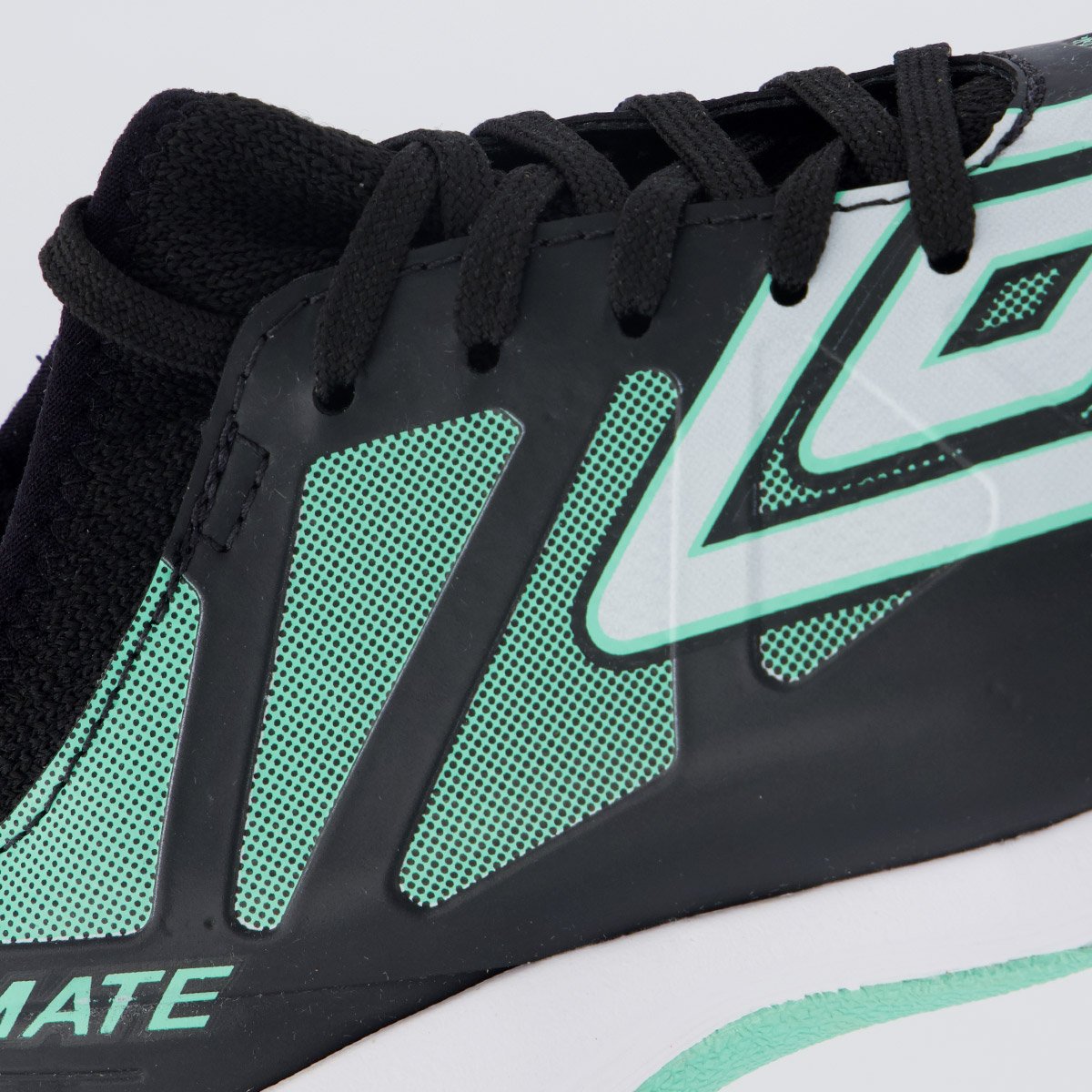 Chuteira Umbro Ultimate Futsal Juvenil Preta e Branca Preto 7