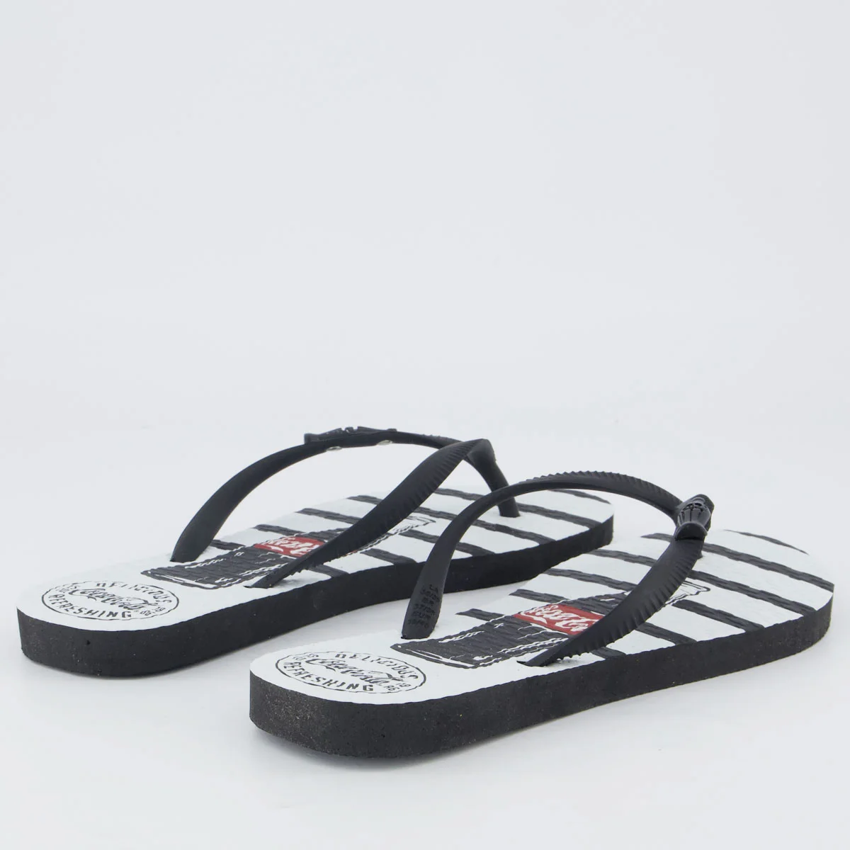 Chinelo Coca Cola Delicious Feminino Preto Branco 4