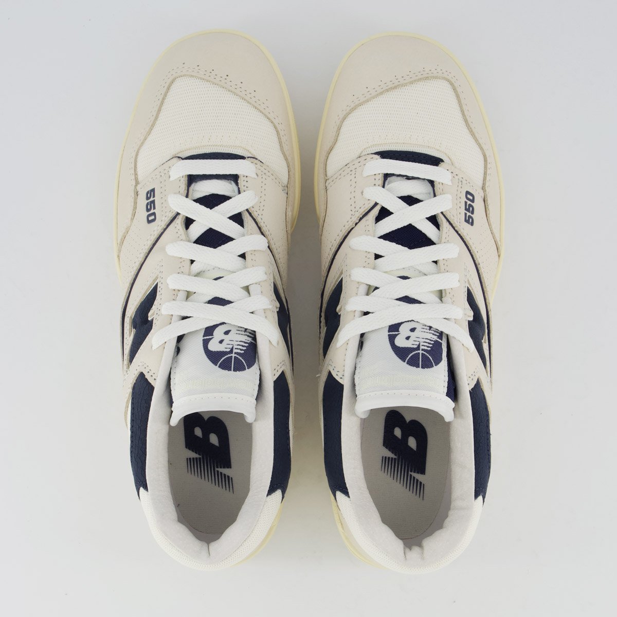 Tênis New Balance 550 Bege e Marinho Bege 4