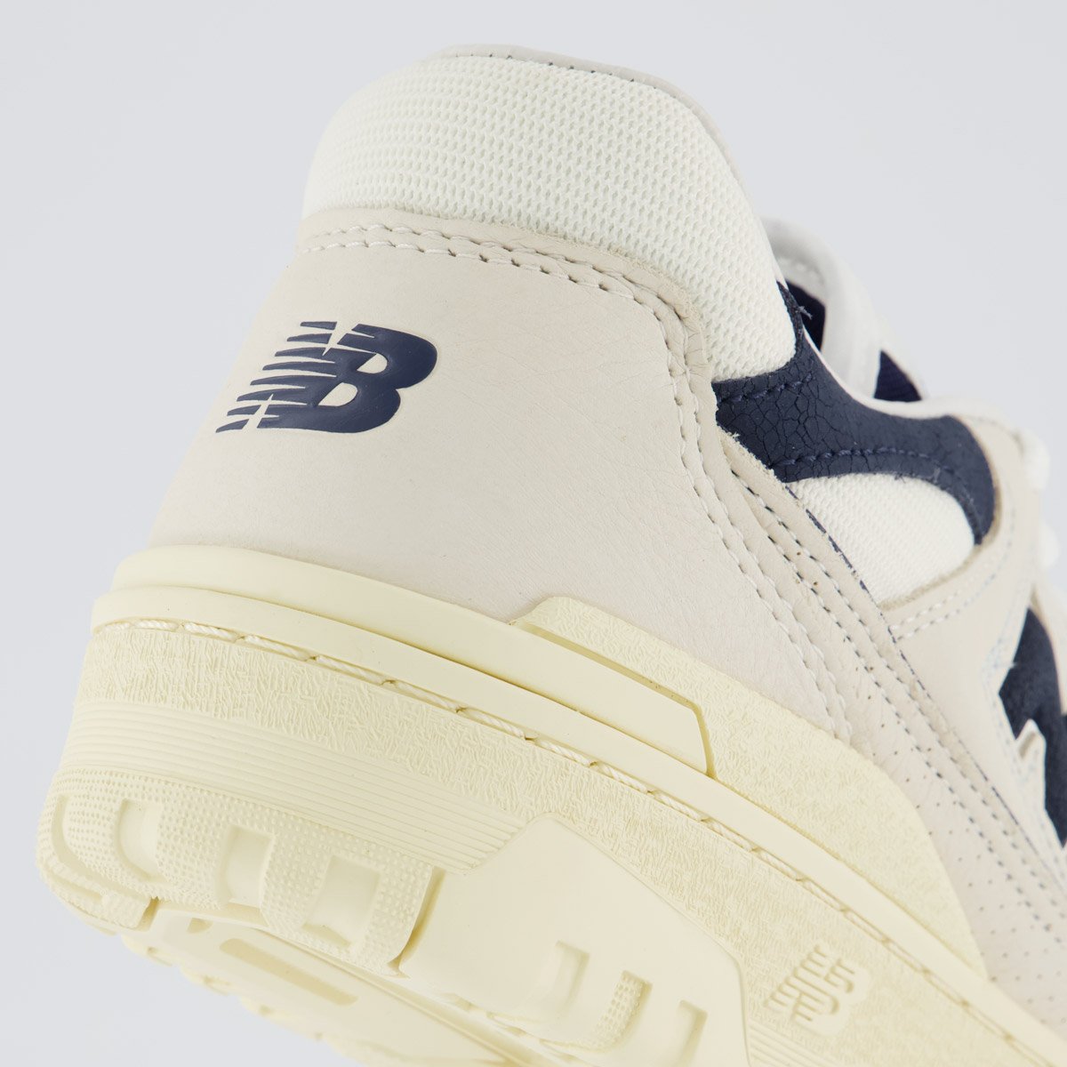 Tênis New Balance 550 Bege e Marinho Bege 6