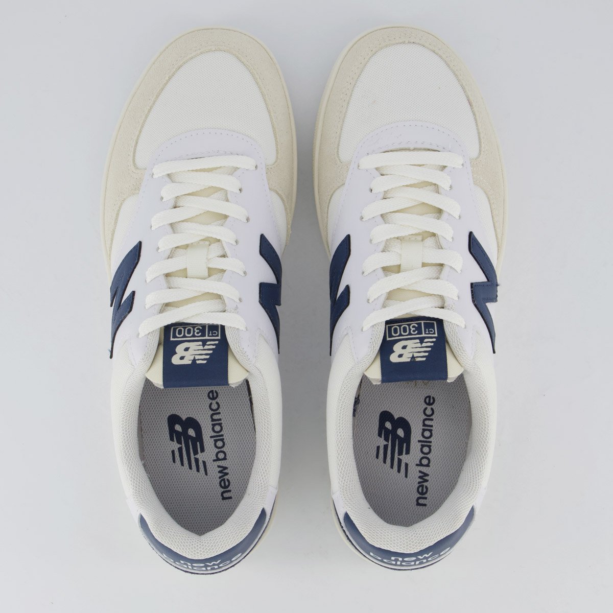 Tênis New Balance CT300 V2 Bege e Marinho Bege 4