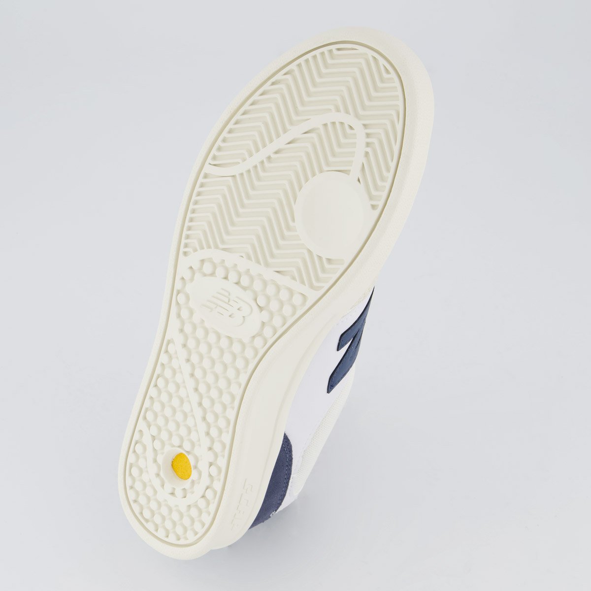 Tênis New Balance CT300 V2 Bege e Marinho Bege 5