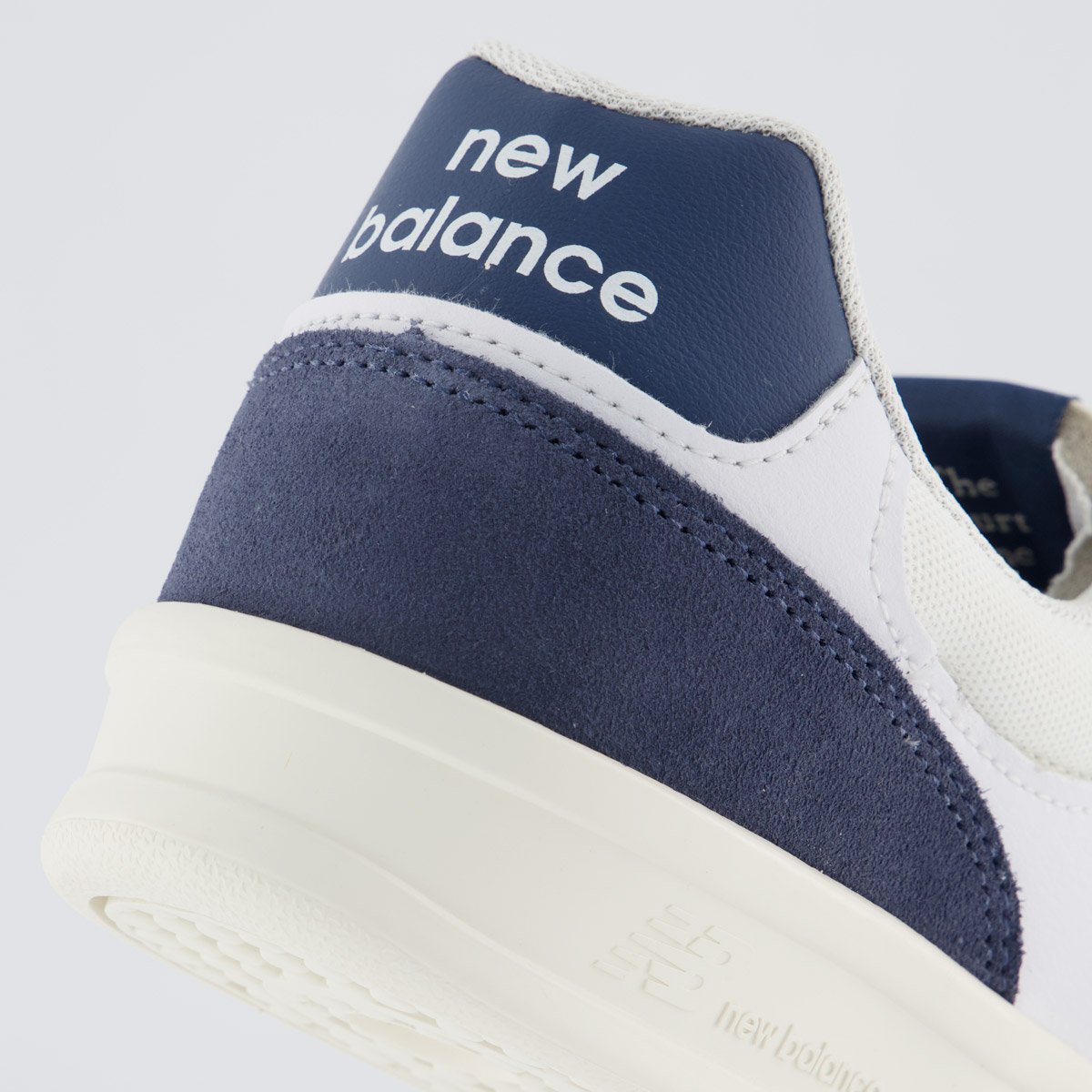Tênis New Balance CT300 V2 Bege e Marinho Bege 6