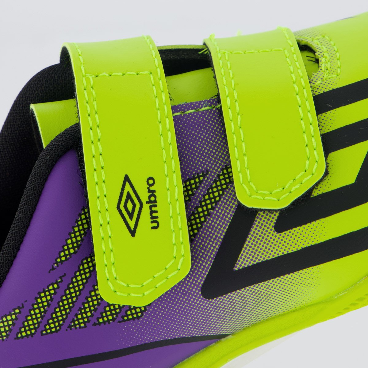 Chuteira Umbro Velocita Futsal Infantil Verde e Preta Amarelo 7