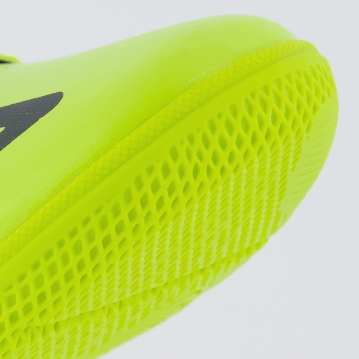 Chuteira Umbro Velocita Futsal Infantil Verde e Preta Amarelo 8