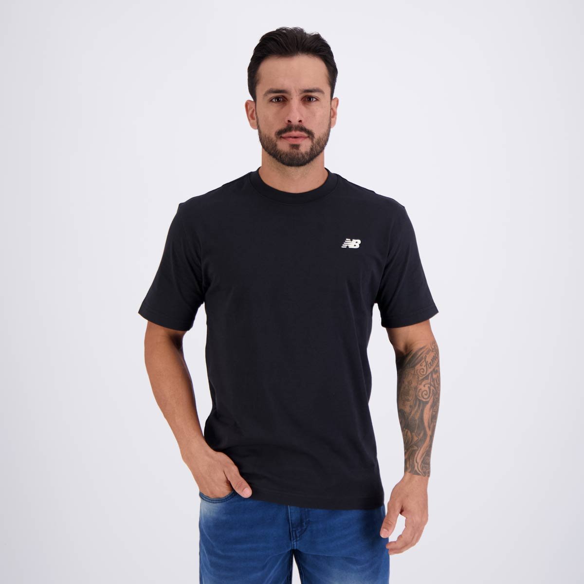 Camiseta New Balance Essentials SL Preta