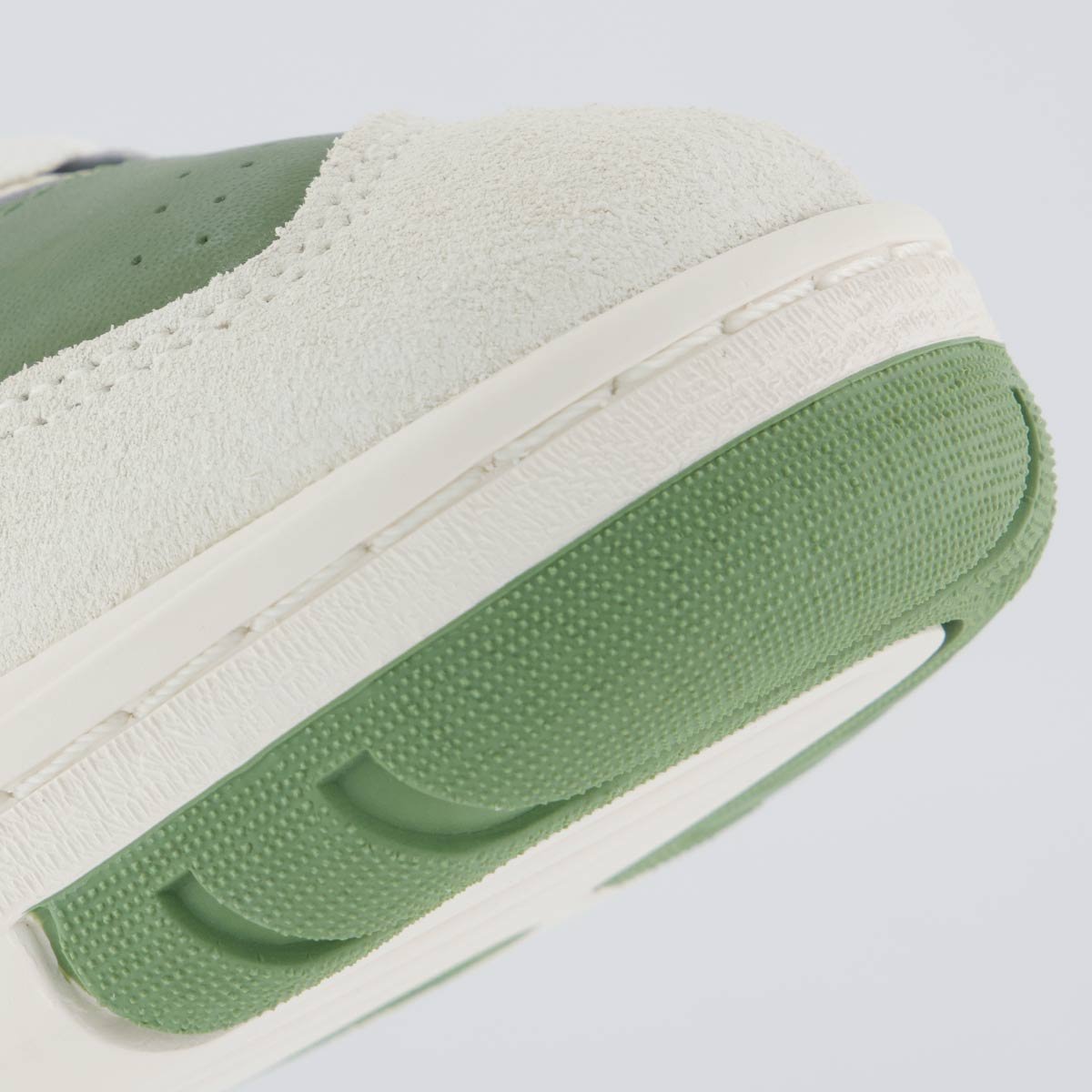 Tênis New Balance 550 Bege e Verde Branco 8