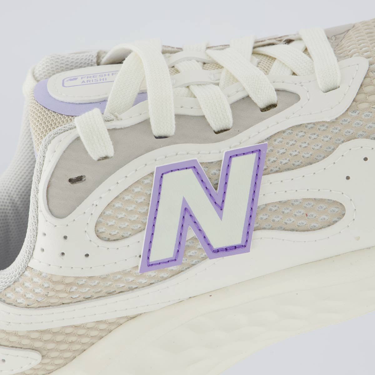 Tênis New Balance Fresh Foam Arishi V4 Feminino Branco Bege 7