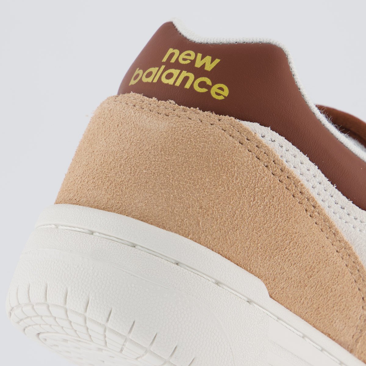 Tênis New Balance 480 Low Feminino Bege e Branco Bege 6