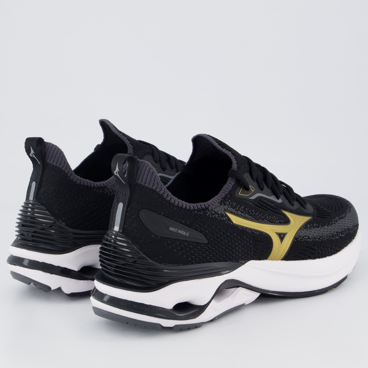 Tênis Mizuno Wave Mirai 8 Preto e Dourado Preto 3