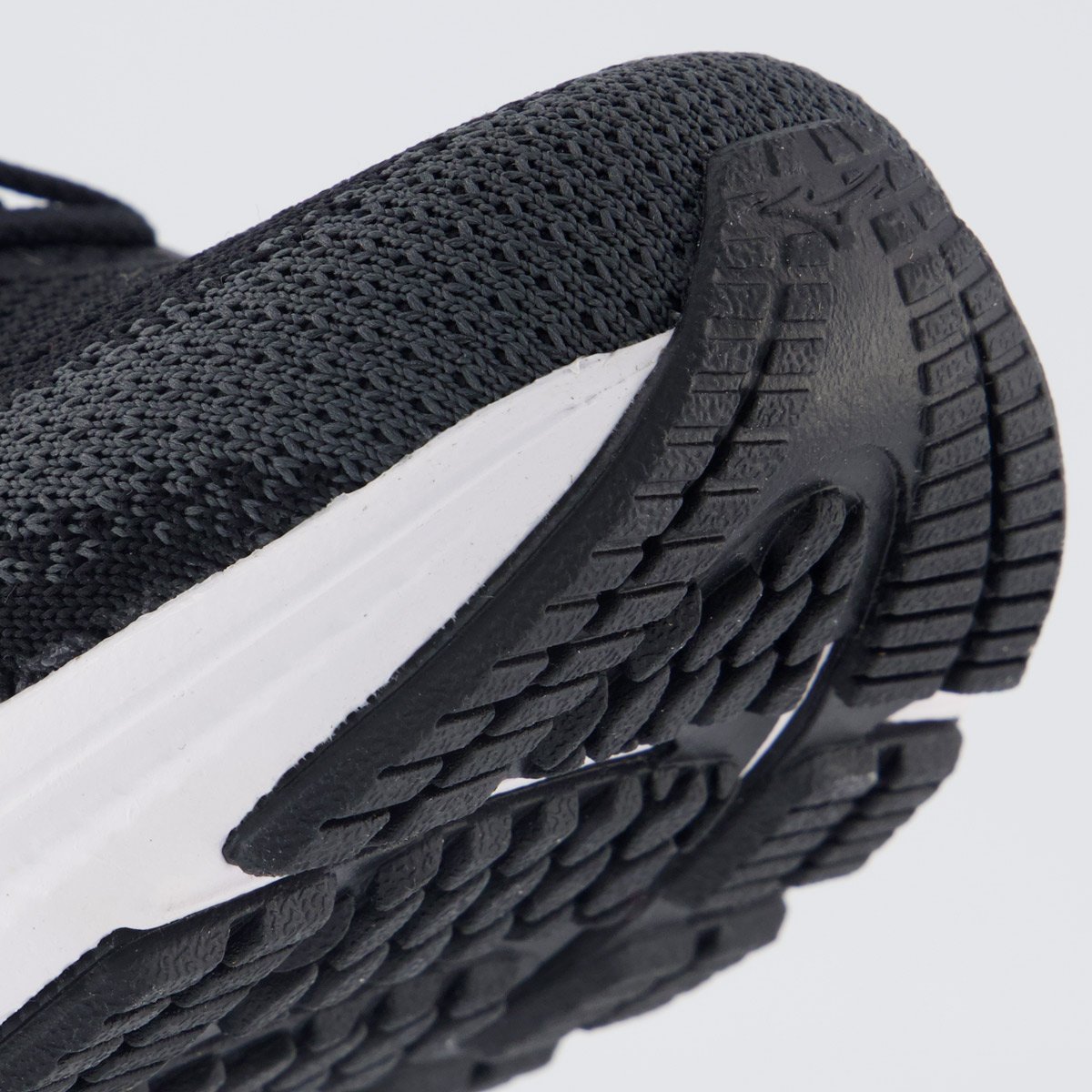 Tênis Mizuno Wave Mirai 8 Preto e Dourado Preto 8