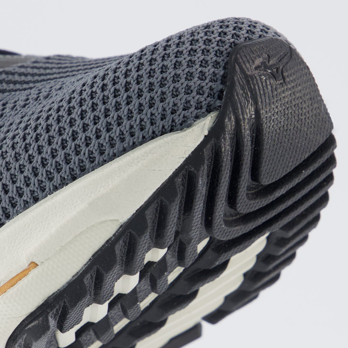 Tênis Mizuno Wave Stratos 3 Cinza Cinza 8