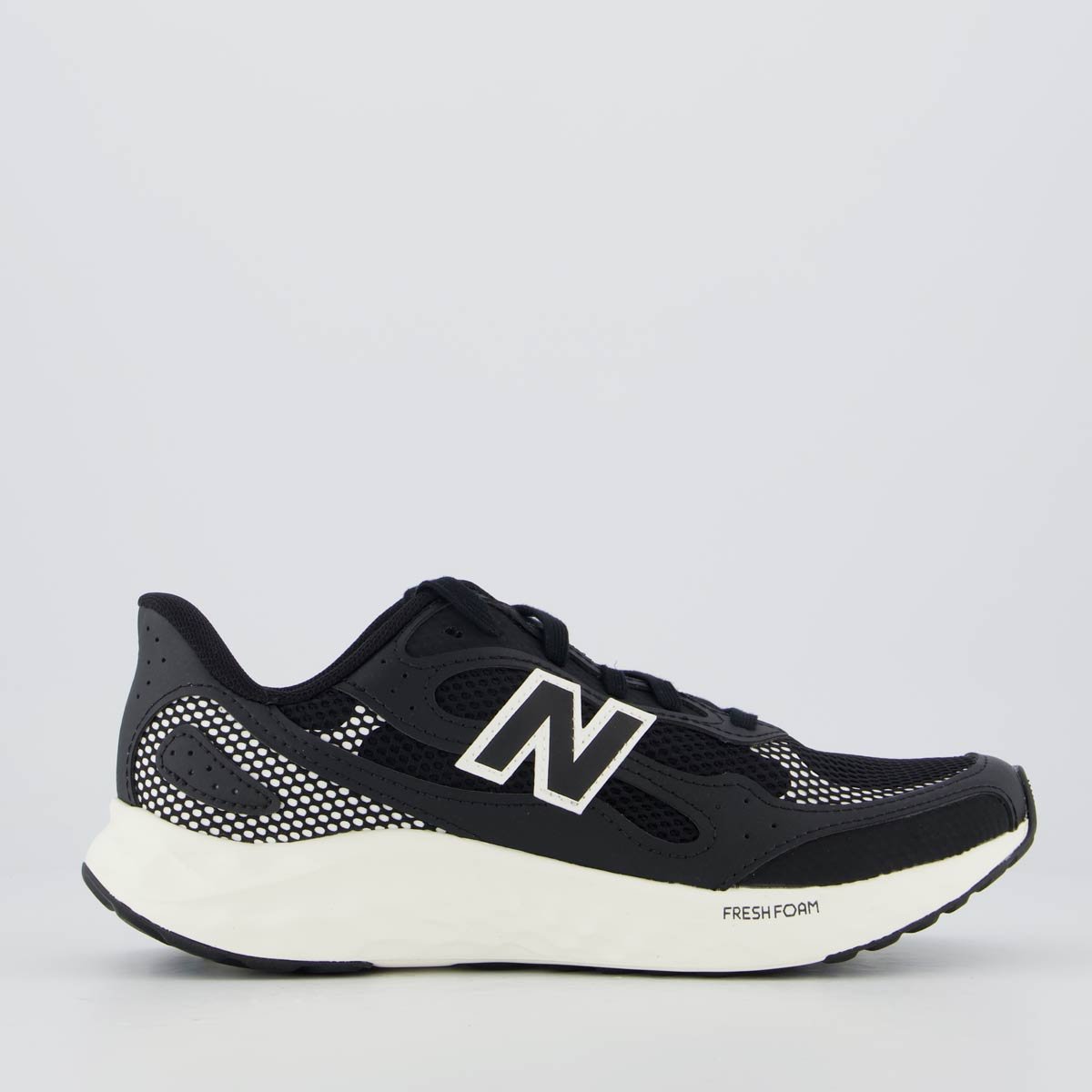 Tênis New Balance Fresh Foam Arishi V4 Preto e Branco