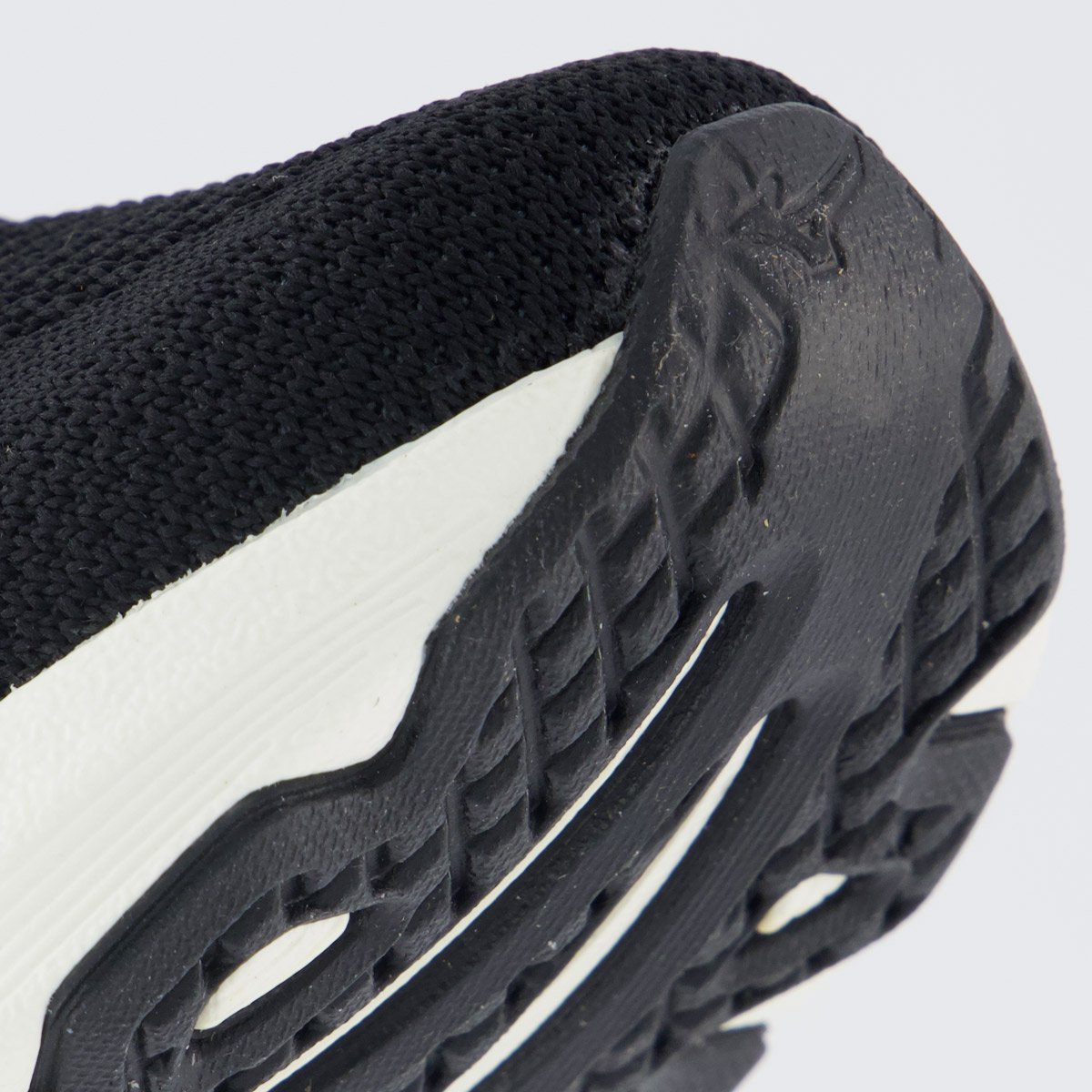 Tênis Mizuno Glow 3 Feminino Preto Preto 8