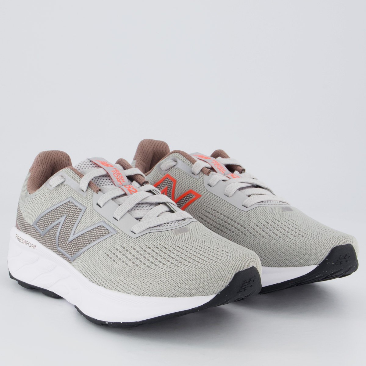 Tênis New Balance Fresh Foam 520 V9 Feminino Cinza e Branco Cinza 7