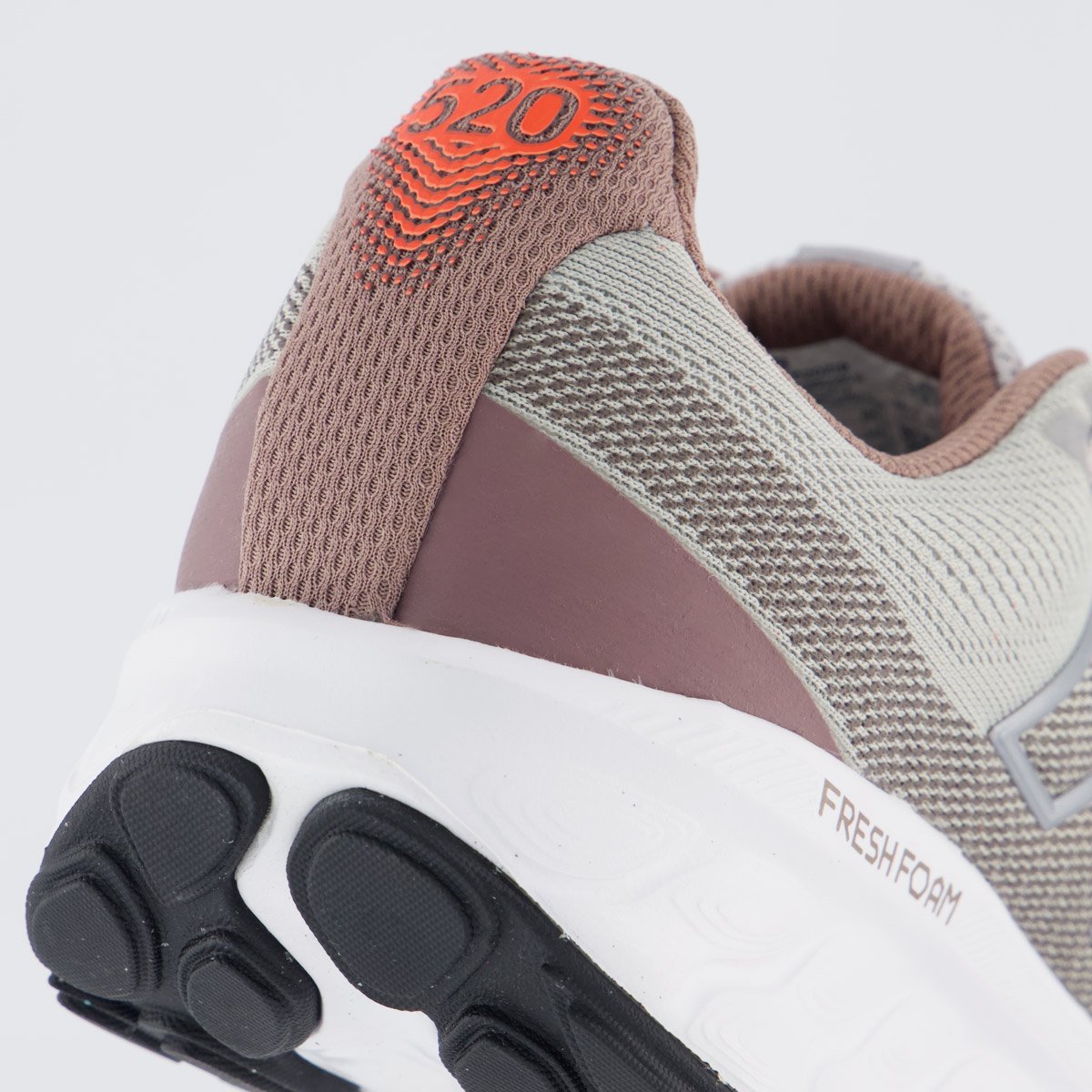 Tênis New Balance Fresh Foam 520 V9 Feminino Cinza e Branco Cinza 6