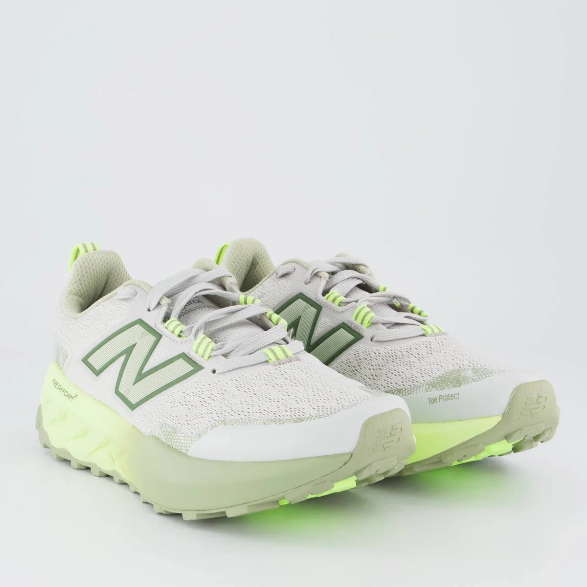 Tênis New Balance Fresh Foam Garoé V2 Feminino Cinza e Verde Branco 2