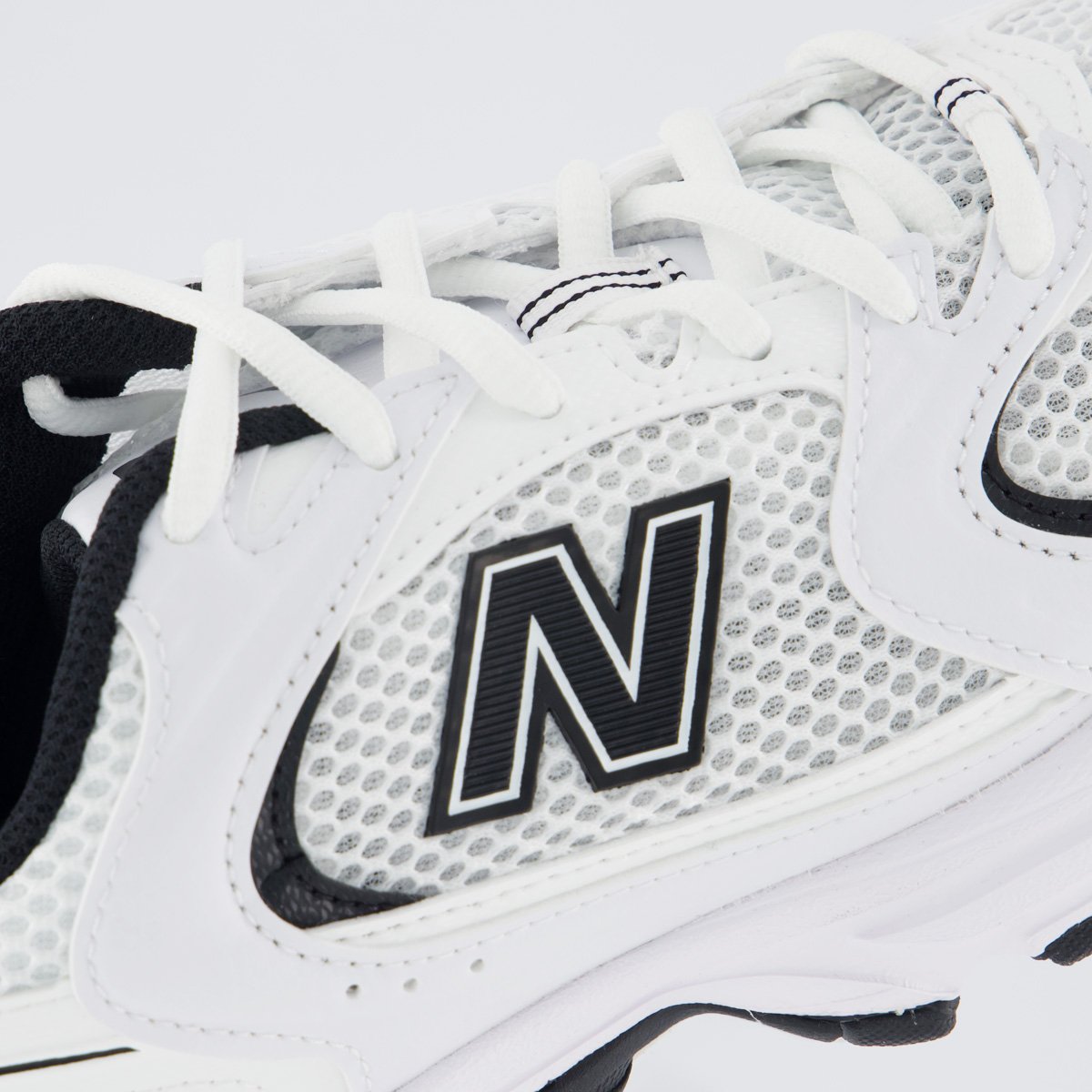 Tênis New Balance 530 Branco e Preto Branco 7