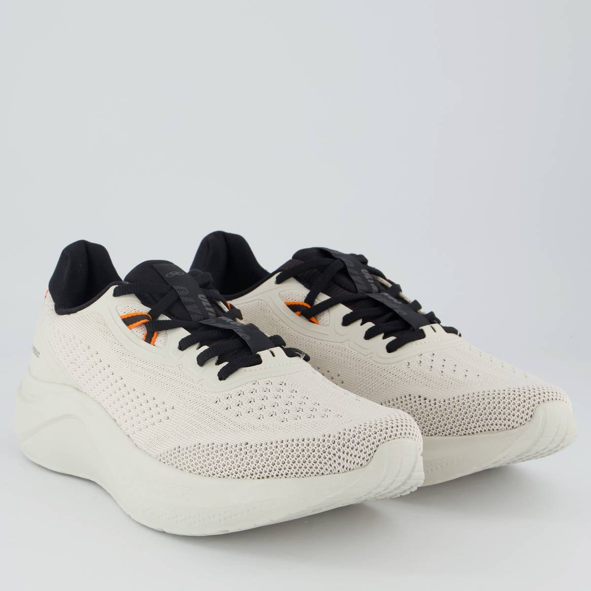 Tênis Olympikus Persist Off White e Preto Bege 2