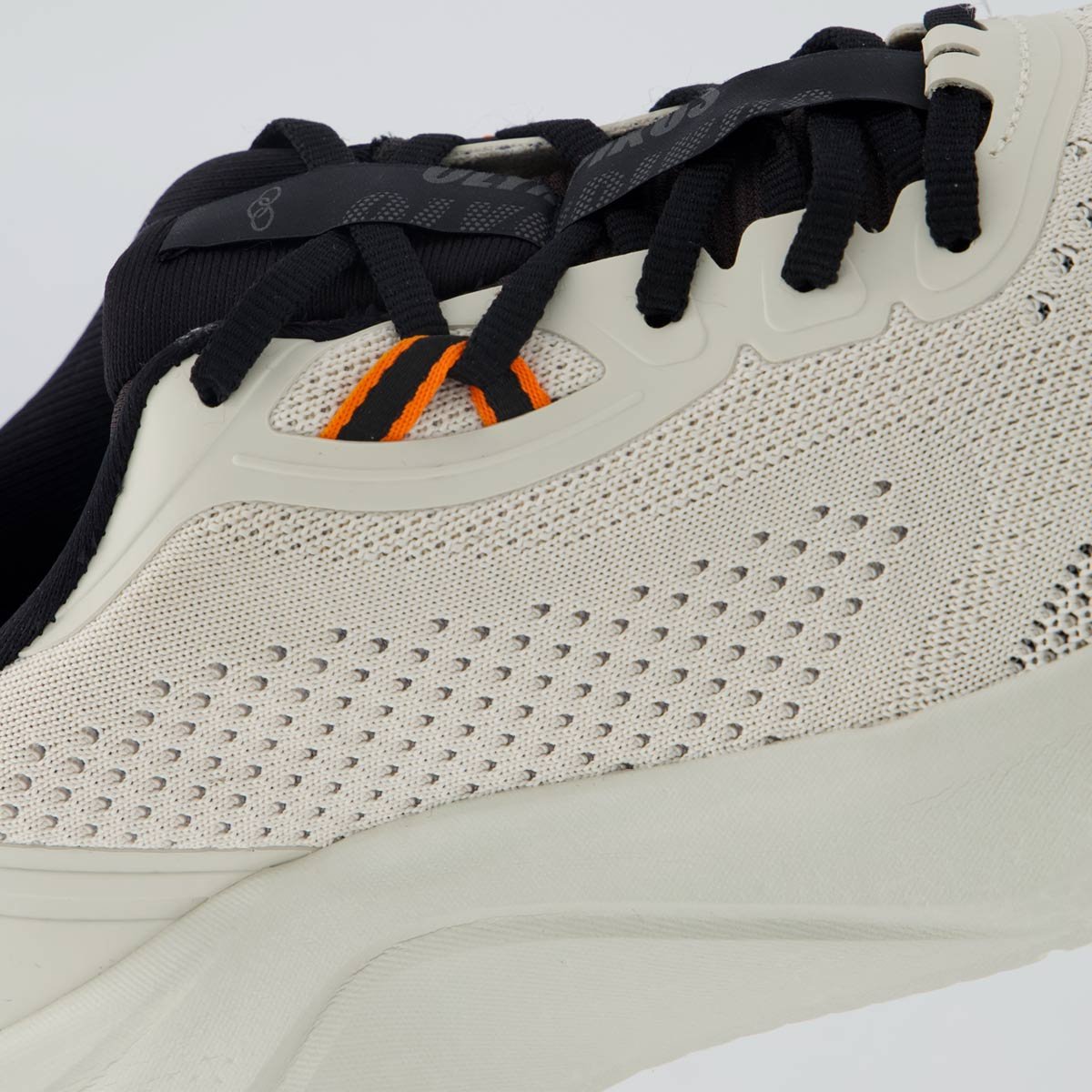 Tênis Olympikus Persist Off White e Preto Bege 7