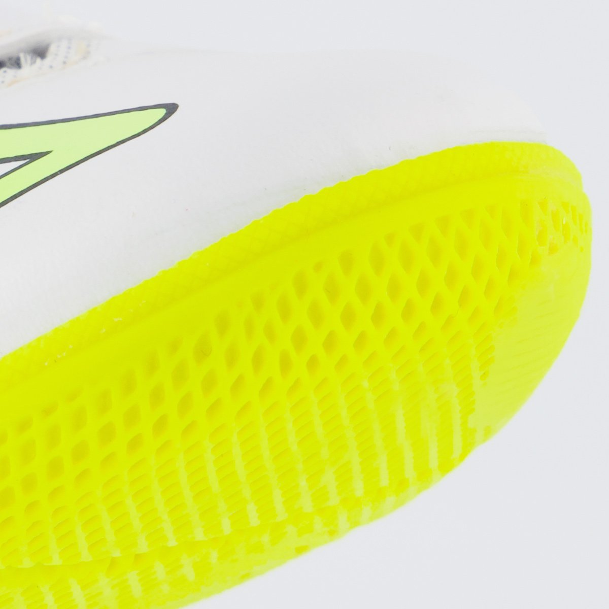 Chuteira Umbro Velocita Futsal Infantil Branca e Verde Amarelo 8