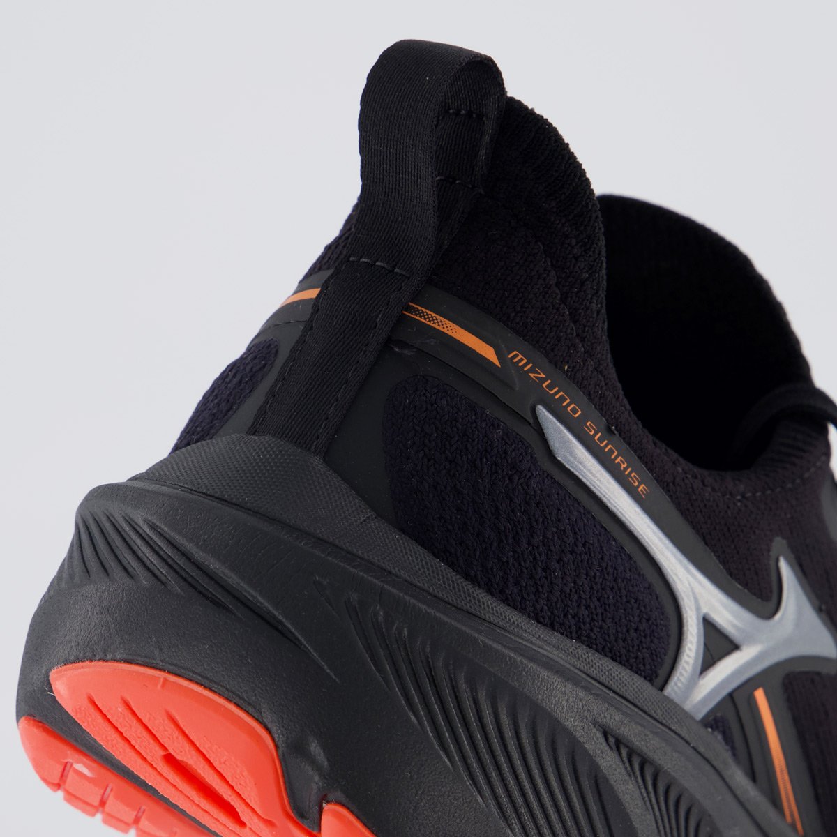 Tênis Mizuno Sunrise Preto e Laranja Preto 6