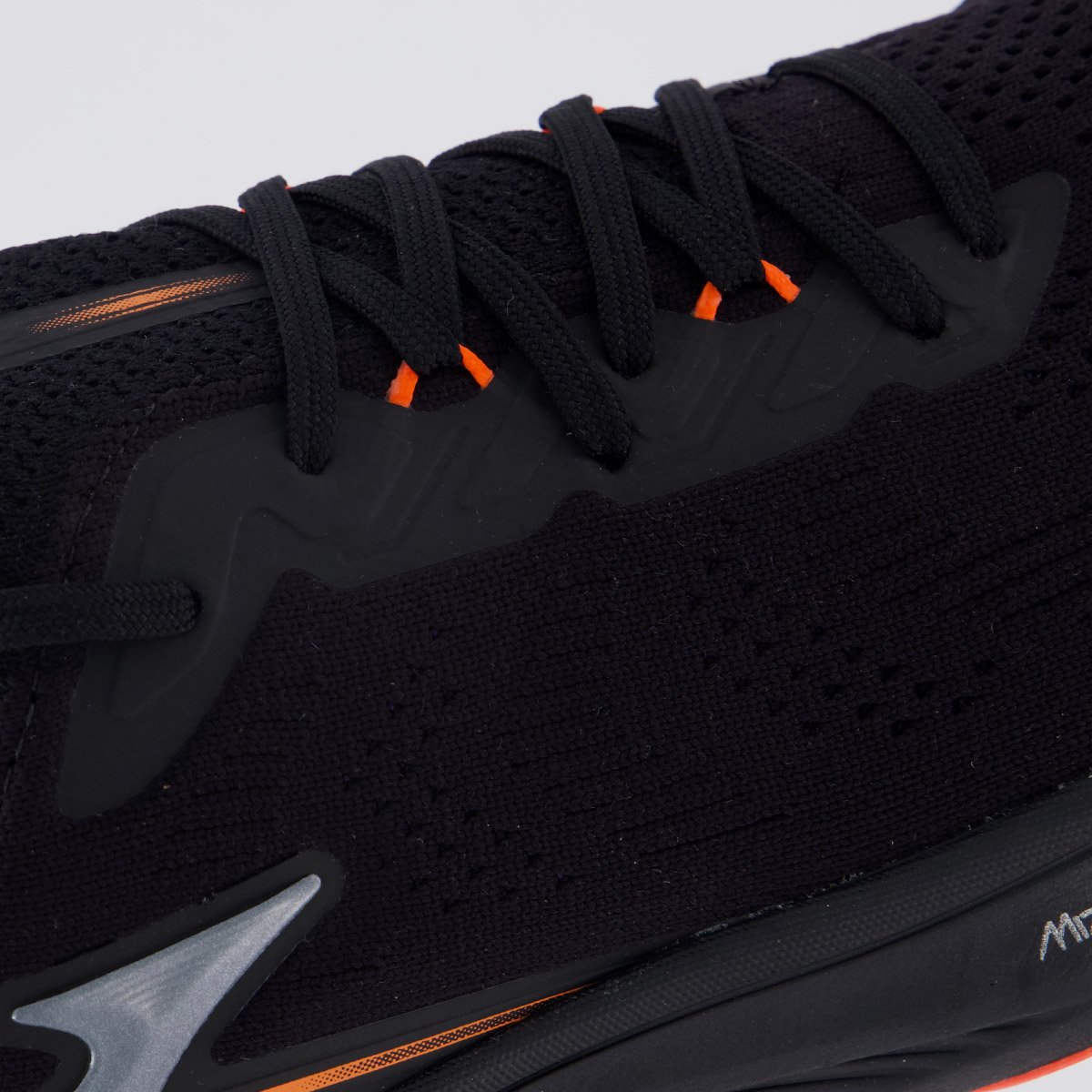 Tênis Mizuno Sunrise Preto e Laranja Preto 7