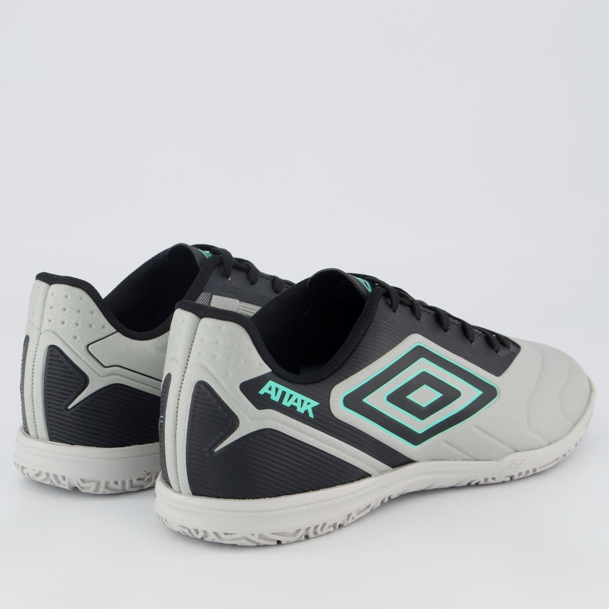 Chuteira Umbro Attak III Futsal Cinza e Preto Cinza 3