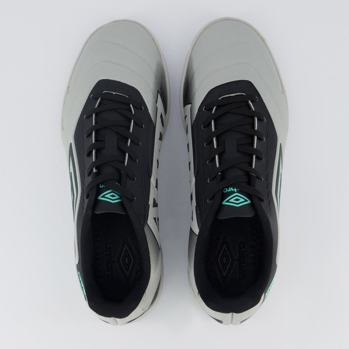 Chuteira Umbro Attak III Futsal Cinza e Preto Cinza 4