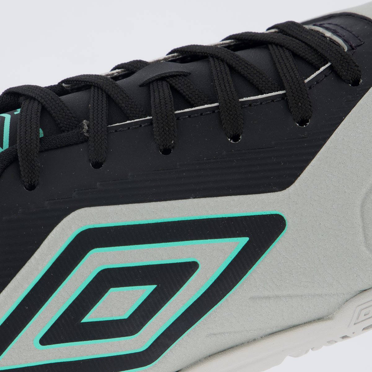 Chuteira Umbro Attak III Futsal Cinza e Preto Cinza 7