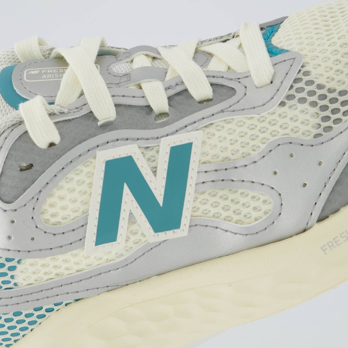Tênis New Balance FreshFoam Arishi V4 Feminino Cinza Bege 7