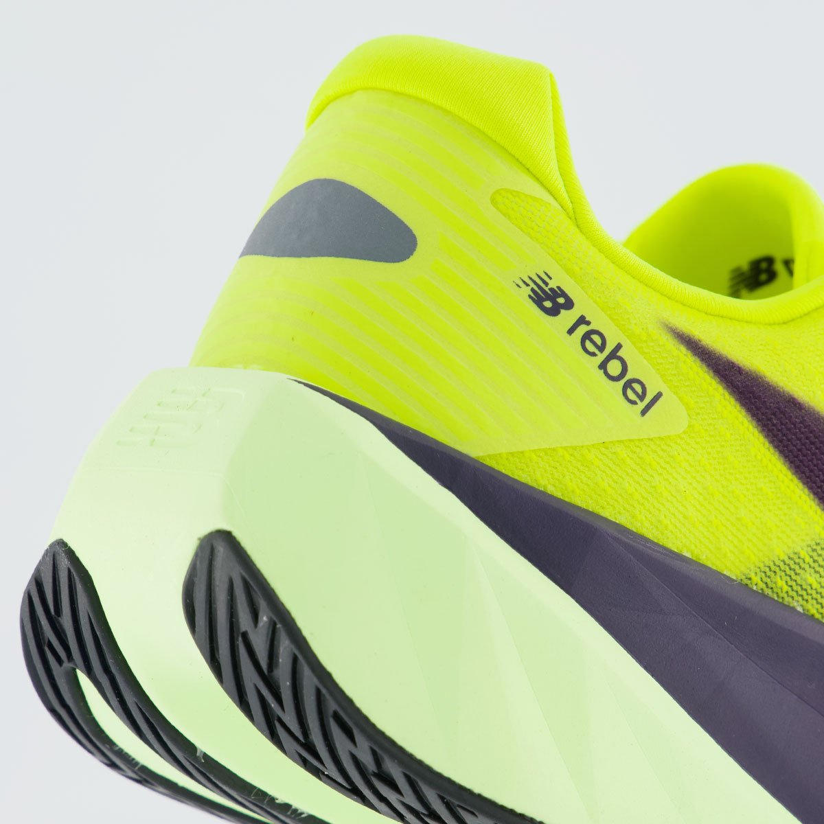 Tênis New Balance Fuelcell Rebel V5 Verde Verde 6