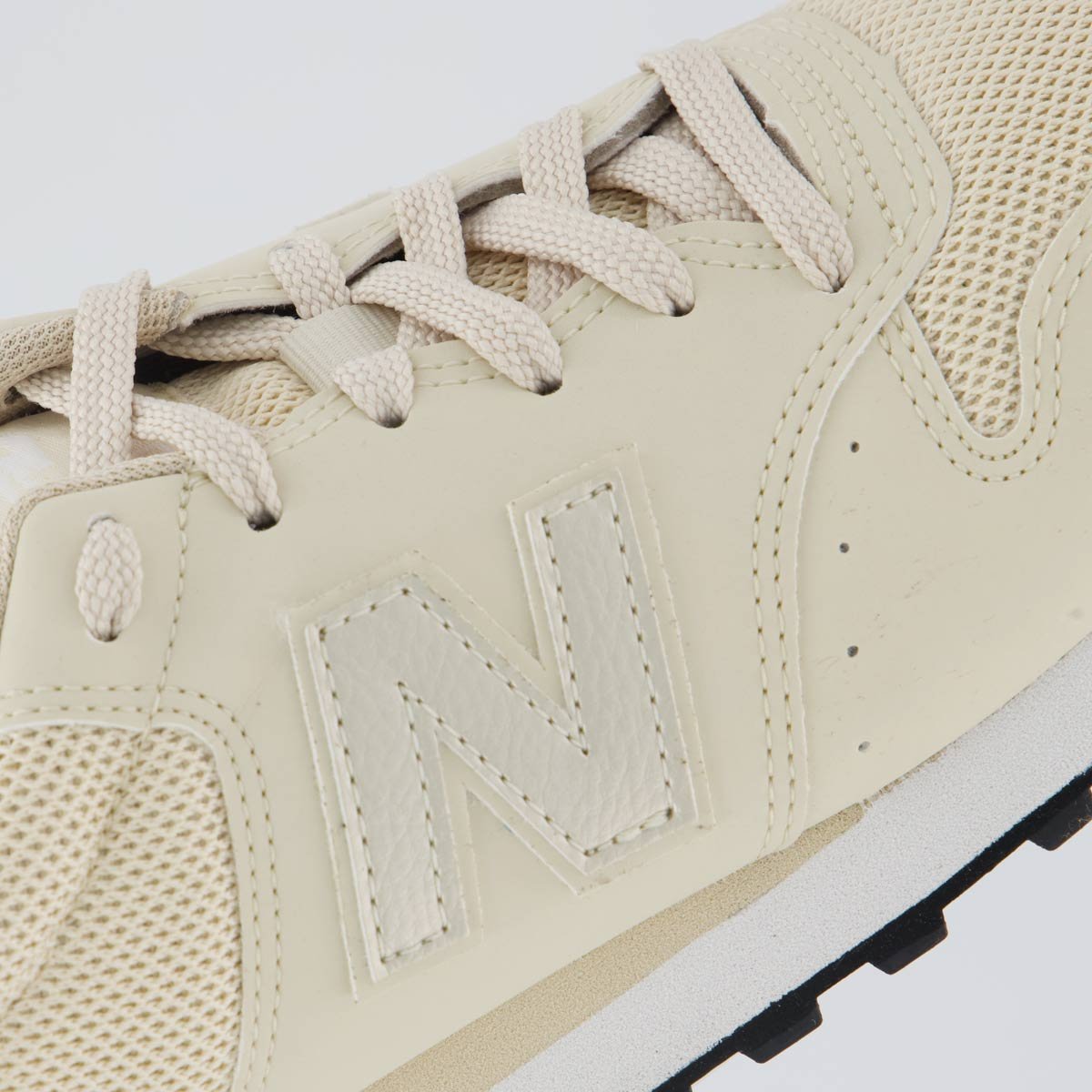 Tênis New Balance 500 V2 Feminino Bege e Branco Bege 7