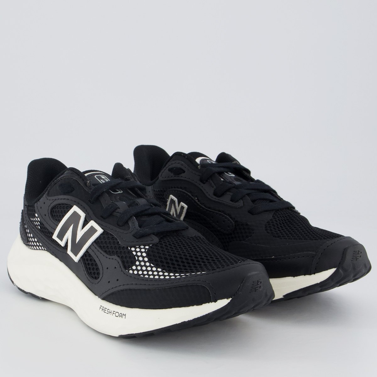 Tênis New Balance FreshFoam Arishi V4 Feminino Preto Preto 2