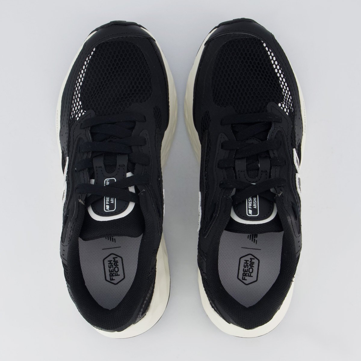 Tênis New Balance FreshFoam Arishi V4 Feminino Preto Preto 4