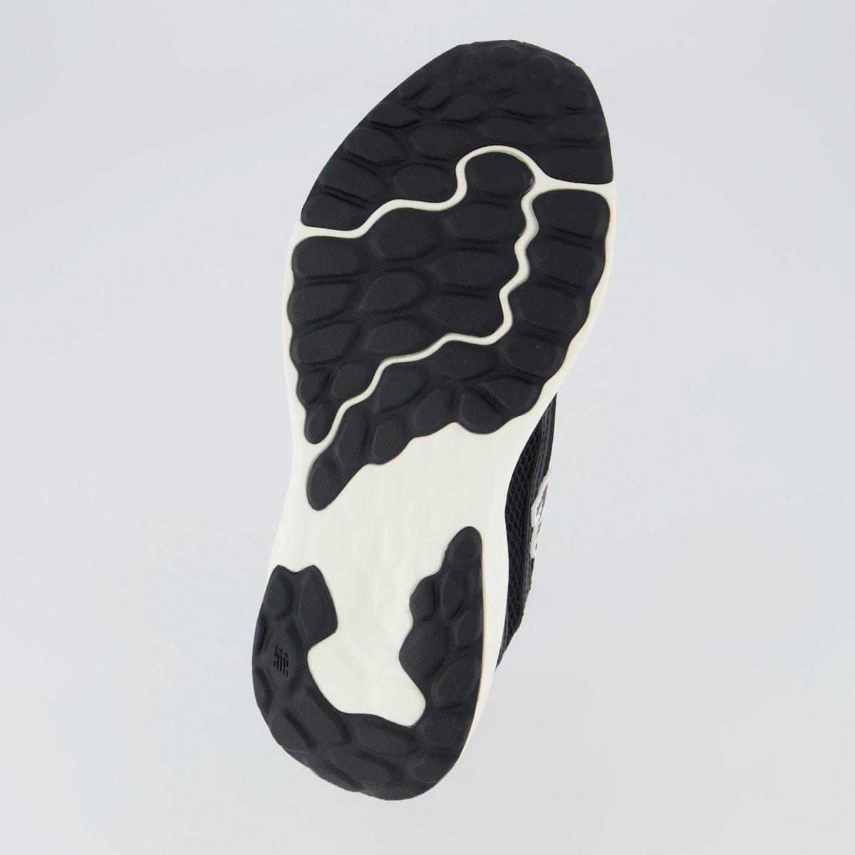 Tênis New Balance FreshFoam Arishi V4 Feminino Preto Preto 5