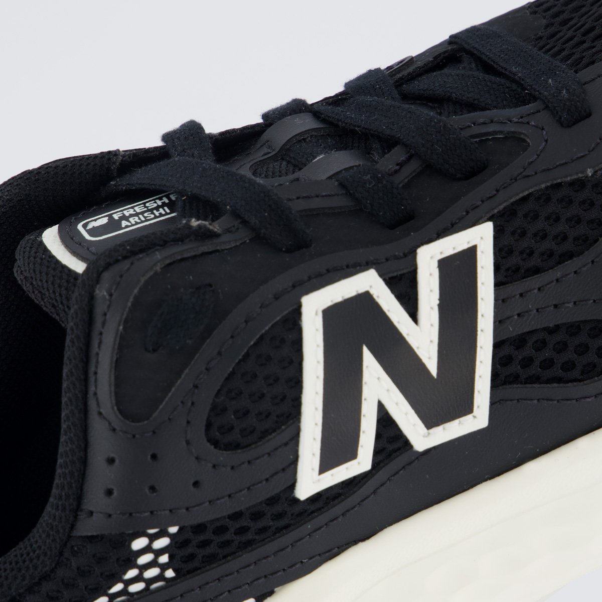 Tênis New Balance FreshFoam Arishi V4 Feminino Preto Preto 7