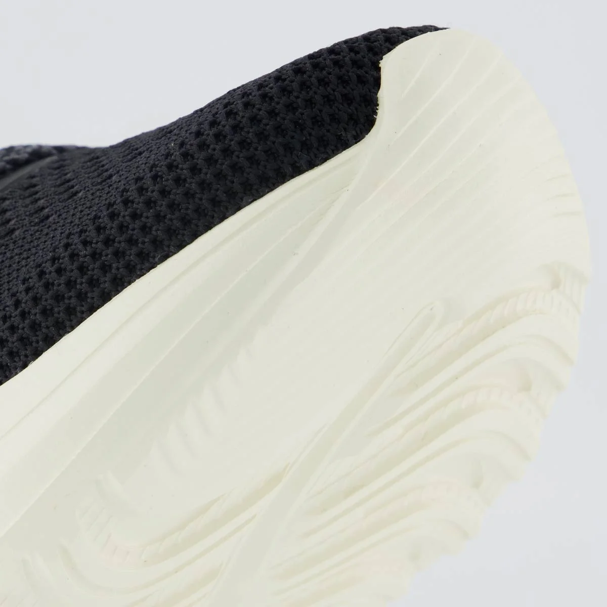 Tênis Olympikus Inverse 2 Preto e Off-White Preto 8