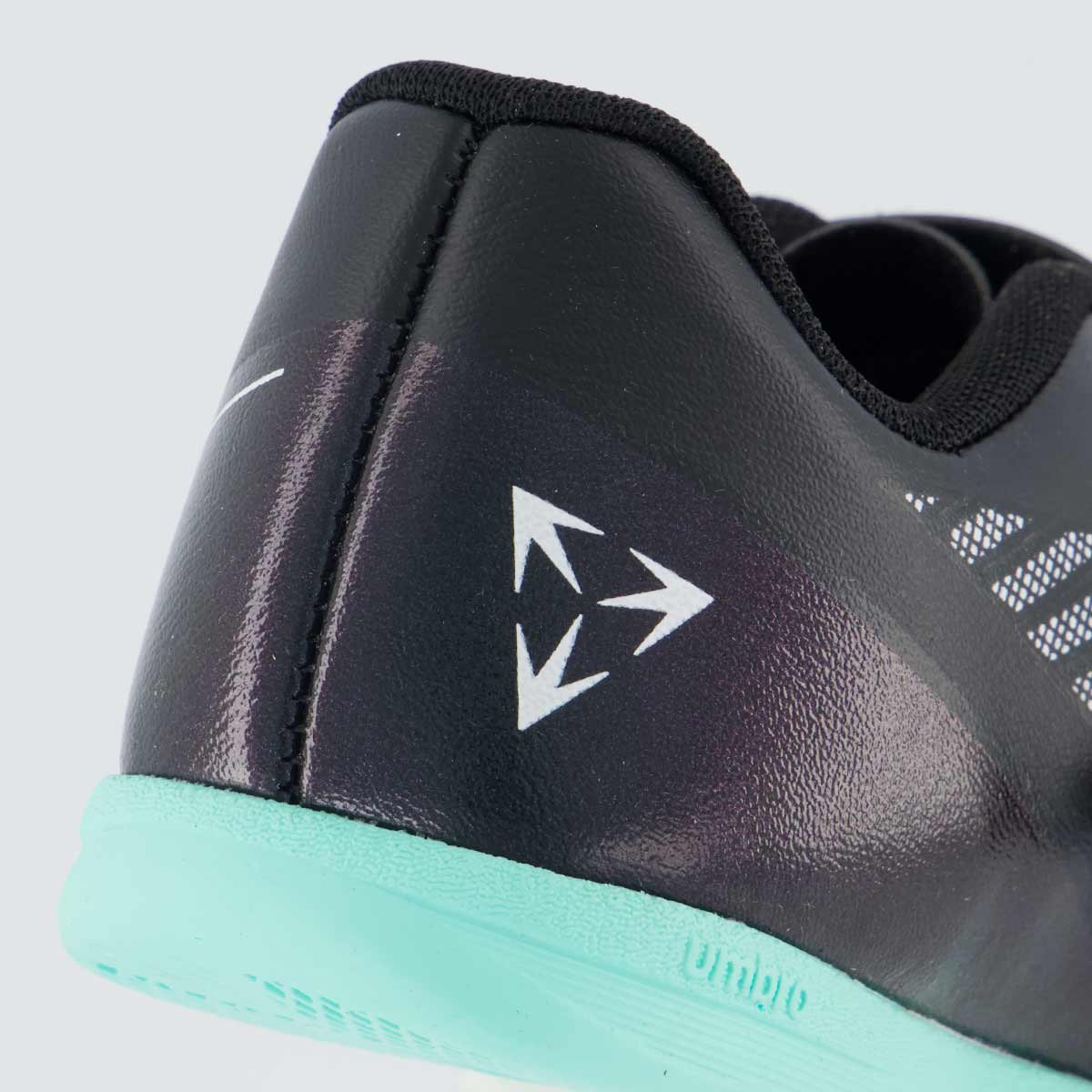 Chuteira Umbro Velocita Futsal Infantil Preta e Branca Preto 6
