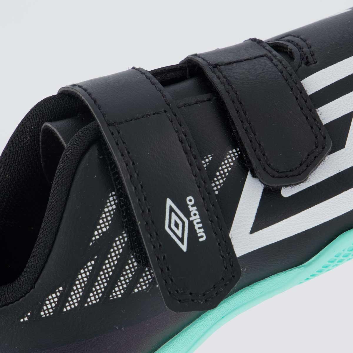 Chuteira Umbro Velocita Futsal Infantil Preta e Branca Preto 7