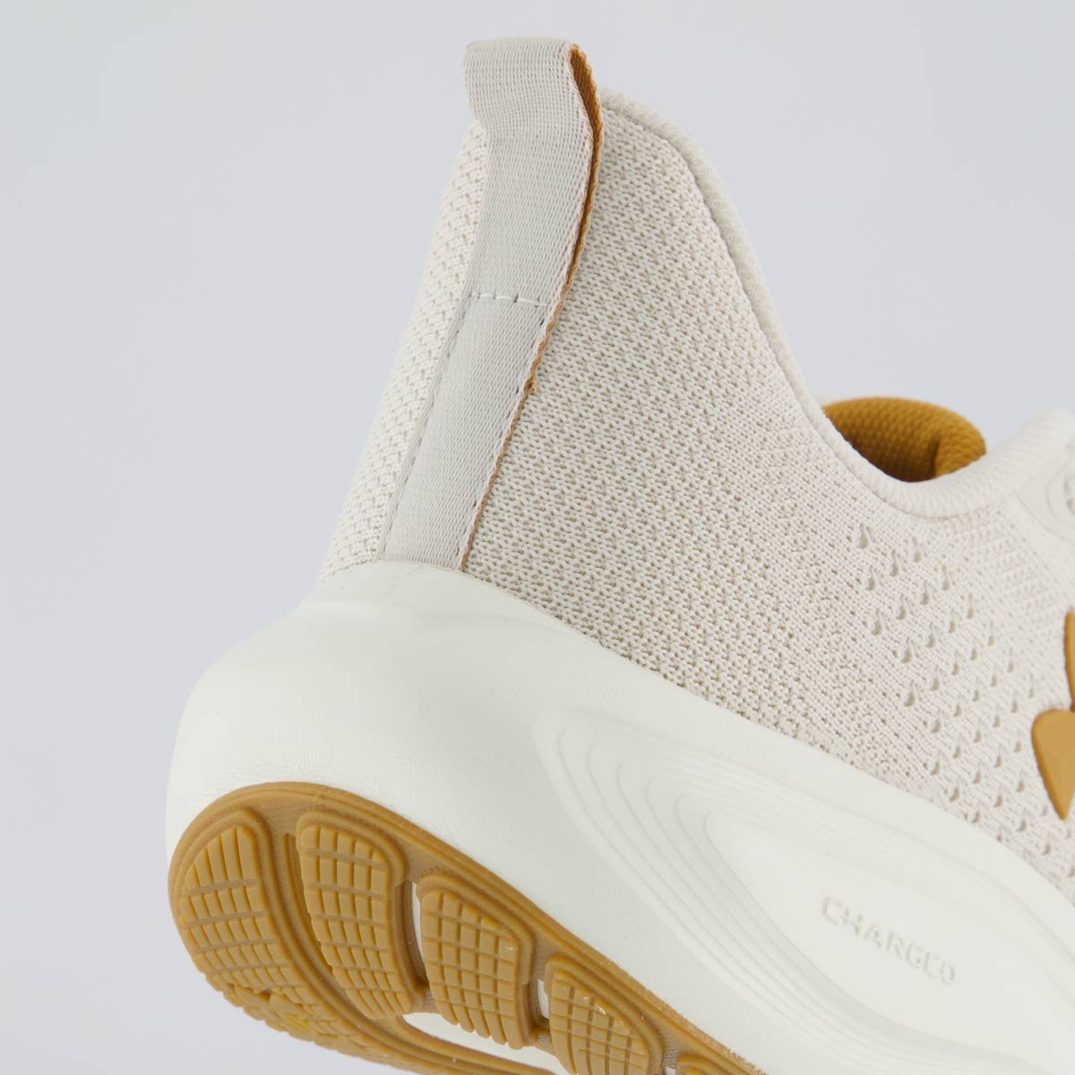 Tênis Under Armour Charged Sunny Off White Bege 6