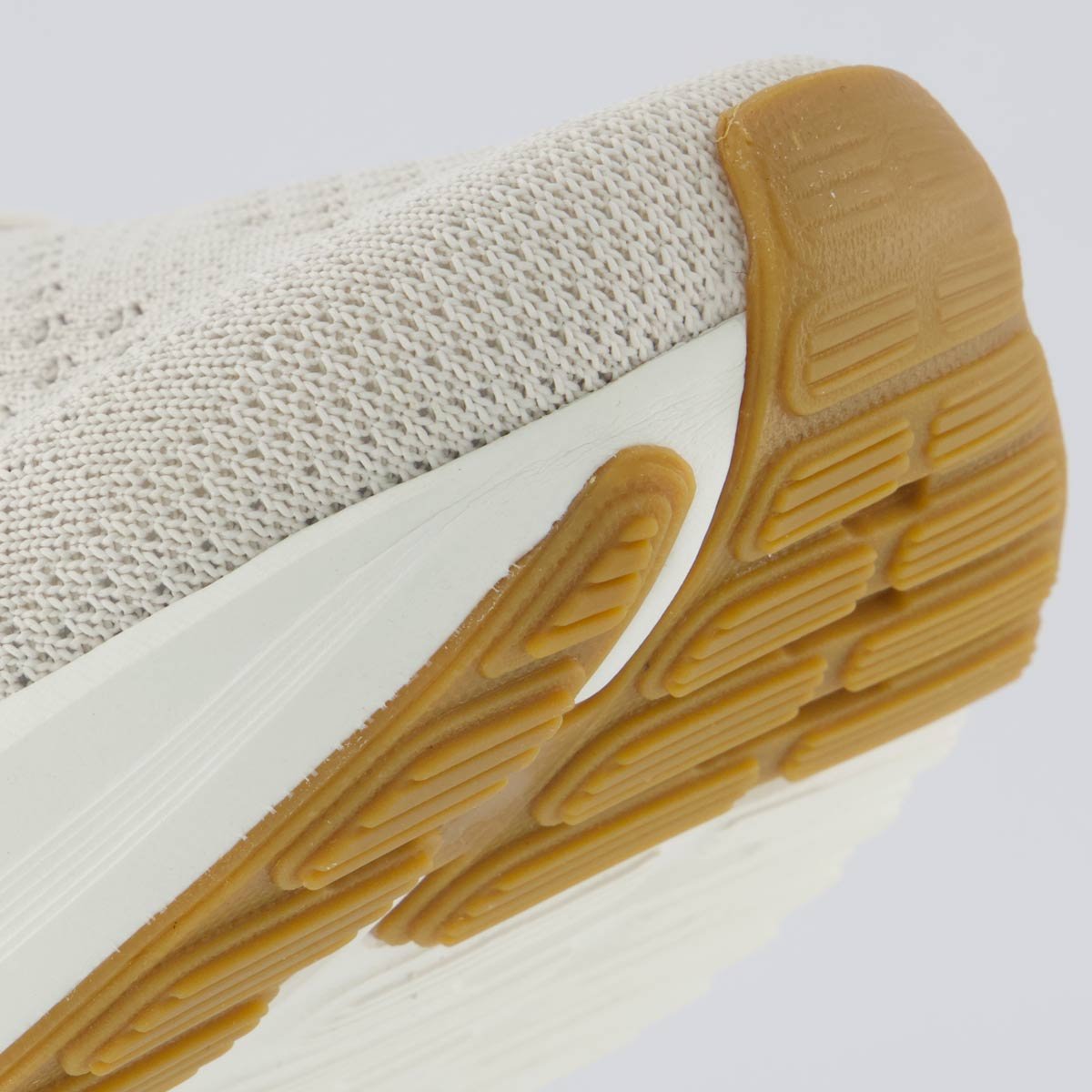 Tênis Under Armour Charged Sunny Off White Bege 8