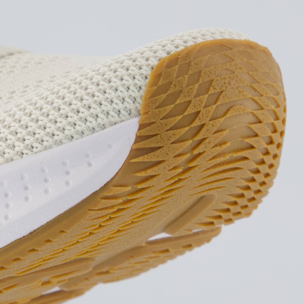 Tênis Under Armour Tribase Cross 2 SE Feminino Off-White Bege 7